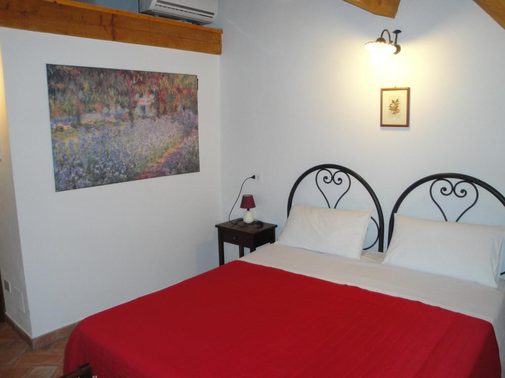 Al Castello Hotel Tavullia Room photo